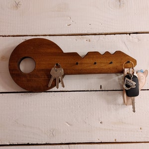 Wooden hanger for keys