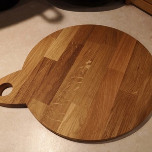 Pizzabrett aus Eichenholz 30cm mit Griff