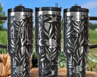 Bicchiere personalizzato da 40 once con incisione floreale e di uccelli / Tazza in acciaio inossidabile personalizzata con manico e cannuccia / Regalo botanico / Bicchieri incisi