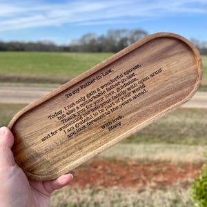 Personalized Father-in-Law Gift from Bride – Engraved Acacia Valet Tray with Custom Letter – Wedding Day Gift for Father of the Groom