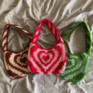 gehäkelte Taschenmuster - gehäkelte Geldbörse Muster - gehäkelte Herztasche - powerpuff Herz Umhängetasche