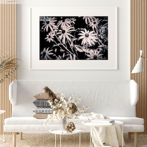 Archivo digital de Susan de ojos negros en blanco y negro, arte floral imprimible, decoración de pared botánica, descarga instantánea