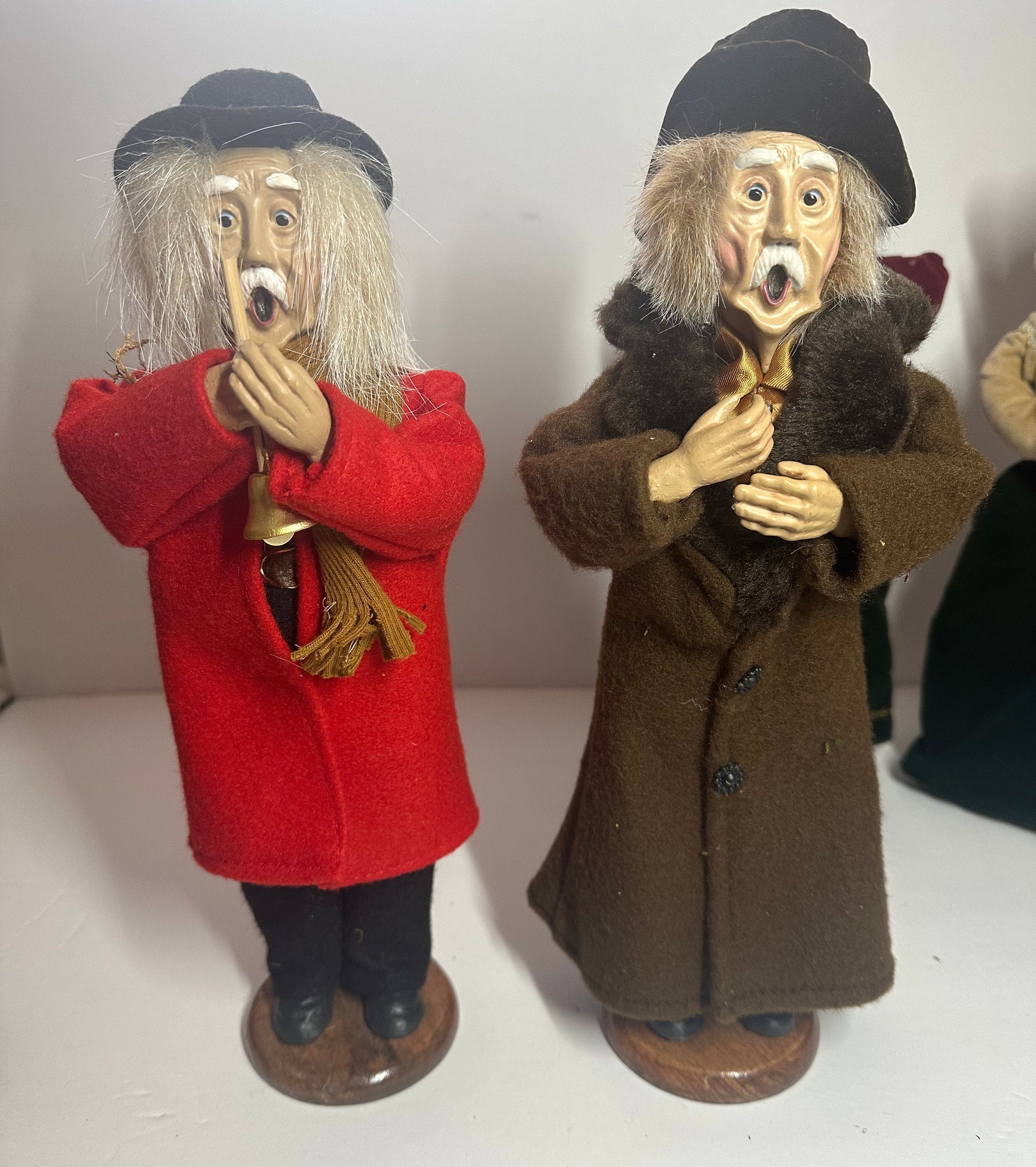 Vintage Caroler Figurines - 28bfk9l