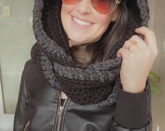 Goldie's Infinity: Thick and warm crocheted wool hood/scarf