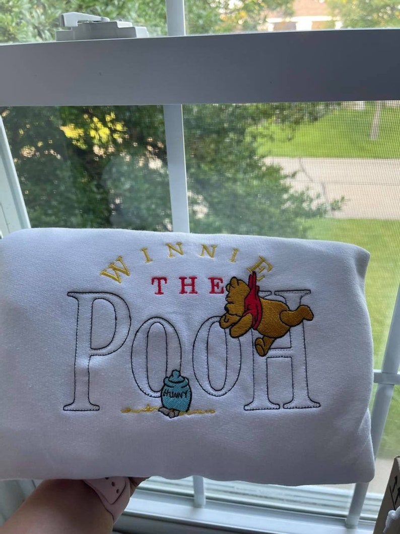 Winnie the Pooh Embroidered sweatshirt; Winnie the Pooh  Embroidery crewneck 