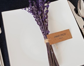 Segnaposto alla lavanda per matrimonio, targhetta con nome e lavanda, allestimento personalizzato dei posti a sedere, bomboniera con fiori secchi, cartellino floreale, decorazione floreale per feste