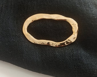 4 Oval Metal Napkin Rings,Gold Napkin Holder,Gold Table Decor,Wedding Napkin Ring,Gold Table Setting,Modern Table Decor, Dinner Table Accent