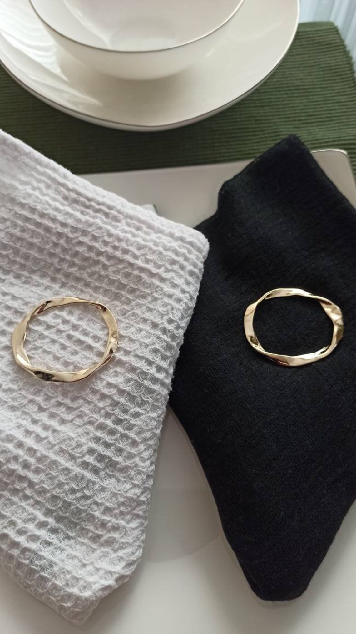 4 Gold Metal Napkin Rings Wedding Table Decor Gold Serviette Etsy