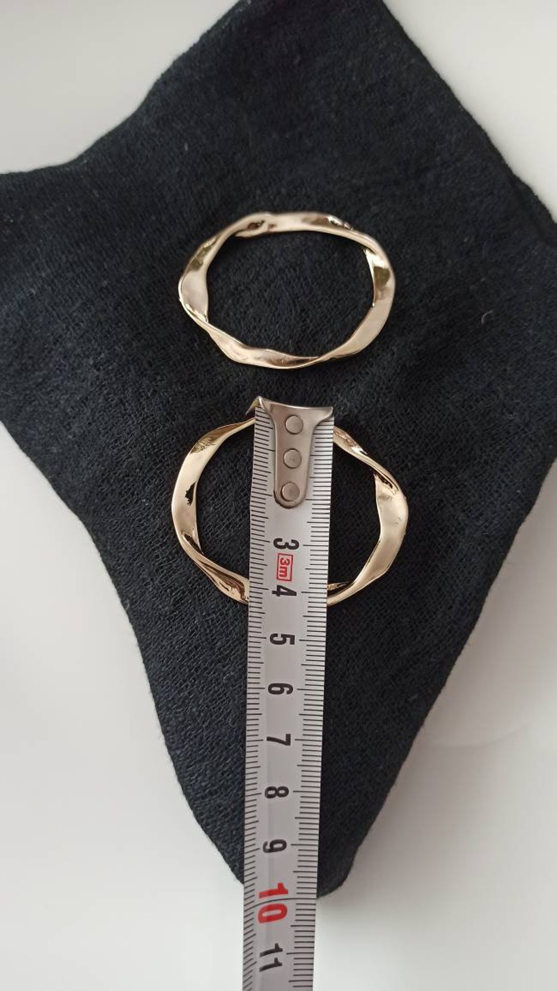 4 Gold Metal Napkin Rings Wedding Table Decor Gold Serviette Etsy