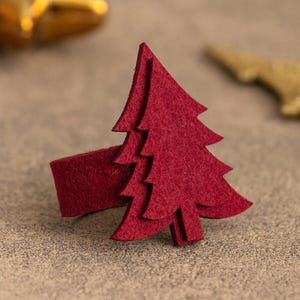 4 Portatovaglioli natalizi, Portatovaglioli a forma di albero di pino, Portatovaglioli in feltro rosso natalizio, Portatovaglioli a forma di albero di Natale, Portatovaglioli natalizi, Portatovaglioli in feltro