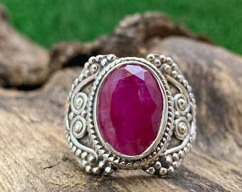 Handgemaakte ovale robijnring: 925 sterlingzilveren designerring