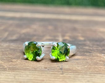 ペリドットリング：8月の誕生石、925スターリングシルバー
