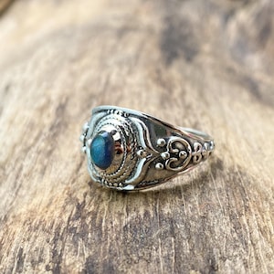 Natural Labradorite Ring, 925 Sterling Silver Ring, Labradorite Jewellery Ring, Boho Ring, Ring for Women, Silver Ring, Handmade Ring
