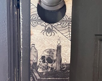 Halloween Skull Doorknob Hanger