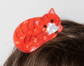 Adorable Cat Hair Claw - Feline-Themed Hair Accessory