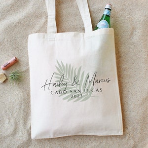 Palm Leaf Tote - Wedding Welcome Bag - Mexico Wedding Tote - Tropical Wedding Favors - Personalized Wedding Favors - Mexico Wedding Favor