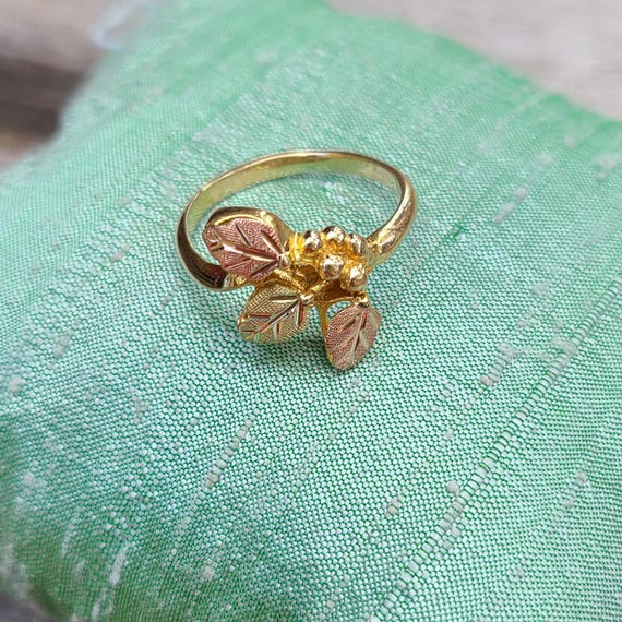 14k Black Hills Gold Statement Ring, Tri Gold Leaf Ring, Vintage