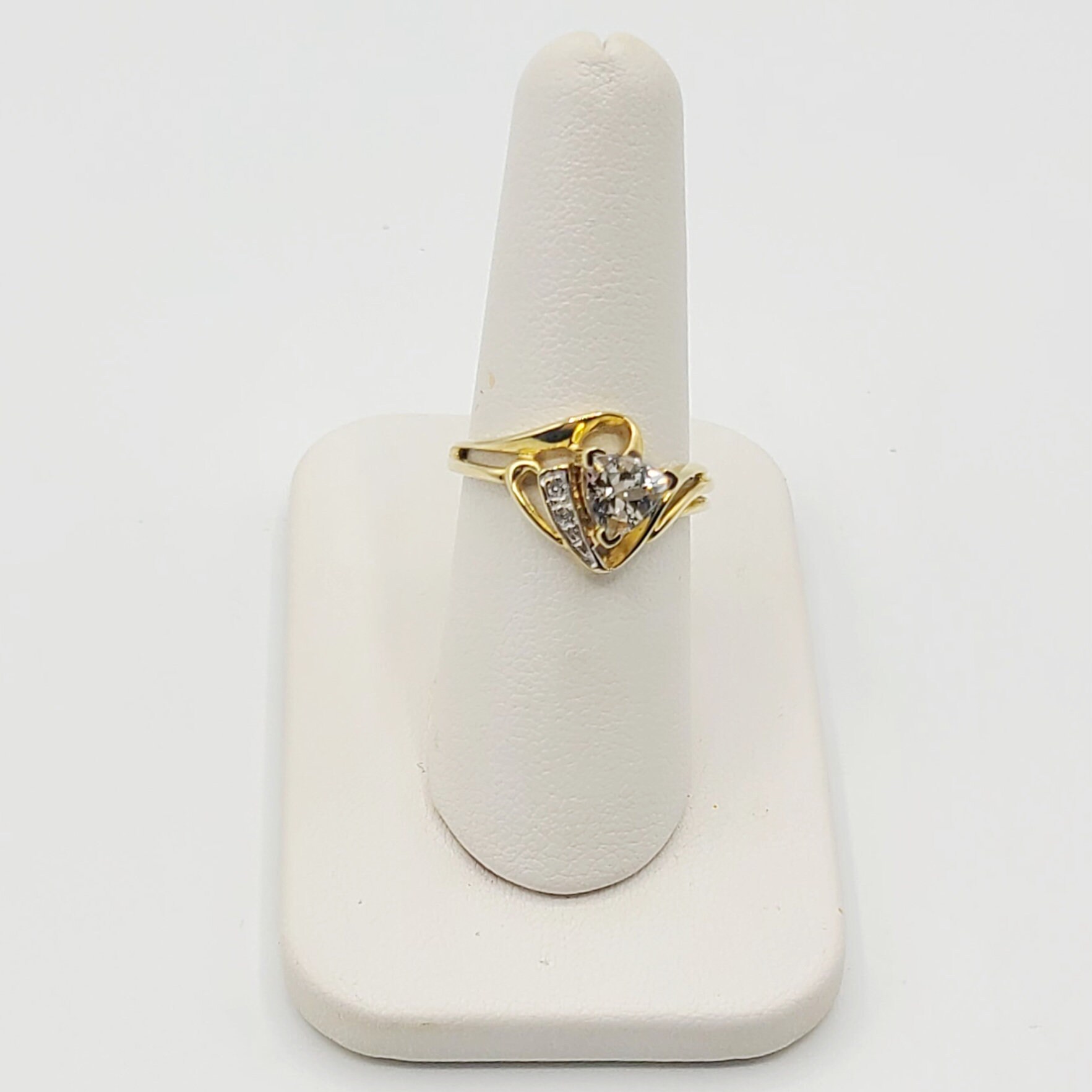 Vintage 10k Yellow Gold Triangle Trillion Cut Light Blue