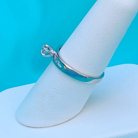 Vintage 10k White Gold Solitaire Diamond Ring, So… - image 7