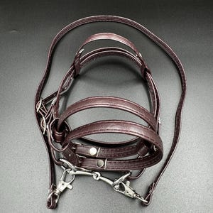 Superb leather bridle with reins and realistic bit for an A3 / A4 hobby horse. Brown.