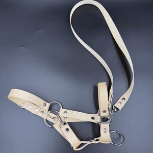 Realistic fully adjustable halter with reins for an A3 / A4 hobby horse. Ecru.