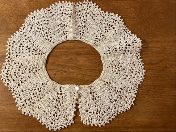 Handmade Crochet Lace Collar, Vintage Crochet - image 1