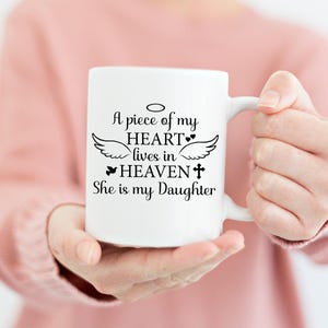 Un morceau de mon coeur vit dans le ciel SVG, elle est ma fille, souvenir affectueux, pour toujours dans mon coeur, perte de ma fille, téléchargement numérique