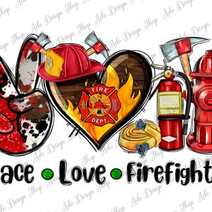 以下が含まれることがあります： 平和、愛、消防士のグラフィックデザイン。赤と白の牛柄のピースサイン、消防署のロゴと炎が描かれたハート、消火器、消火栓が描かれています。