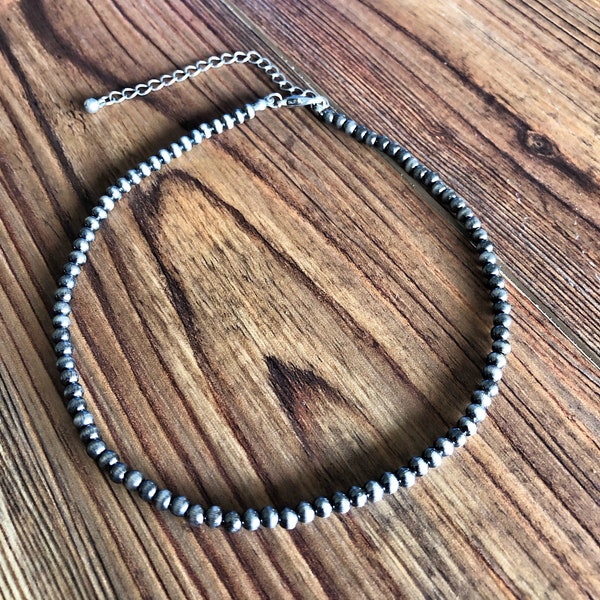 Navajo Pearl Inspired 4mm Choker