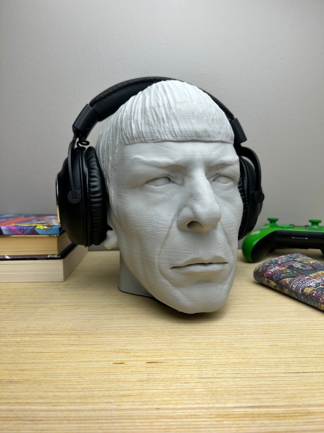 Character Headphone Stand , Headphone Holder , Room Decor , Gaming , Office, Desktop , Paintable