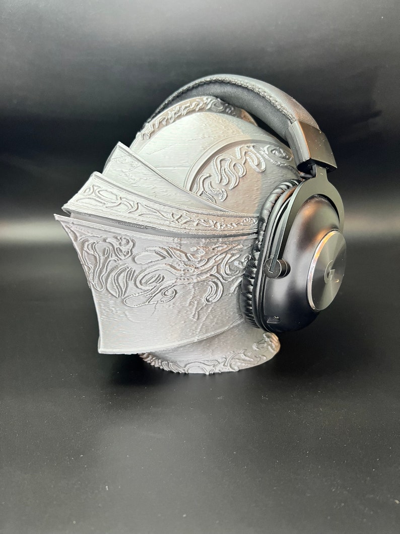 Drakeblood Knight Headphone Stand, Dark Souls Decor, 3D Printed Bust image 1