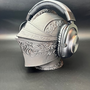 Drakeblood Knight Headphone Stand, Dark Souls Decor, 3D Printed Bust image 4