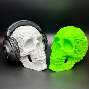 Large Deluxe Human Skull Headphone Stand , Headphone Holder , Room Decor , Gaming , Office, Desktop , Paintable Bust , 3D Printed