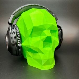 Low Poly Skull Headphone Stand , Headphone Holder , Room Decor , Gaming , Office, Desktop , Paintable Bust , 3D Printed