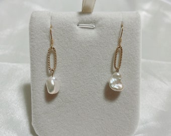 Golden Minimalist Pearls Drop Earrings, Bridal Pearls Drop Earrings, Wedding Drop Pearls Earrings, For Her