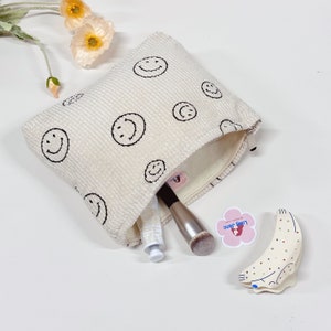 Smile Face Toiletry Bag Bridesmaid Toiletry Bag Personalised Makeup Bag Smile face Pencil Bag Bride Cosmetic Bags Custom Beige Make Up Bags