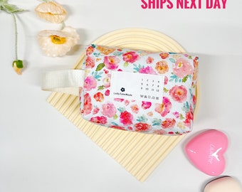 Quilted Makeup Bag Floral Make up Bag Bride  Makeup Bag Bridesmaid Bag Personalized Pencil Bag Cosmetics Organiser Handmade Box-Style Bag