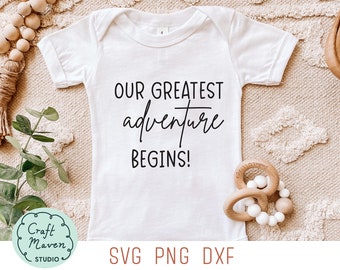 Unser größtes Abenteuer beginnt Etsy, Schwangerschafts-Svg, Baby-Strampler-Svg, Babymitteilungs-Svg, Baby-Runde-Svg, Familien-Schwangerschafts-Ankündigungs-Svg