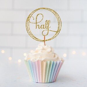 Halve verjaardag cupcake topper svg, Half verjaardag svg, Baby mijlpaal svg, Zes maanden svg, half verjaardagstaart topper svg, zes maanden oud svg