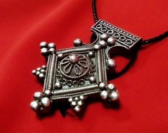 Boghdad - High quality old Moroccan silver Southern cross called Boghdad, jewelry from southern Morocco, Moroccan Boghdad, jewelry