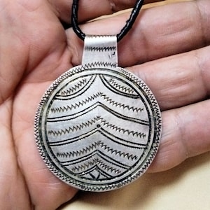 Morocco - Old Tuareg pendant in 900 sterling silver, Tuareg jewelry, Tuareg necklace, Berber, tribal, African, ethnic jewelry.
