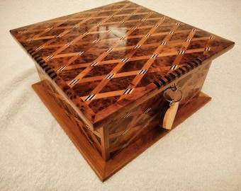 Gran joyero de madera, caja de madera de cedro con dos niveles de almacenamiento, joyero, joyero, caja decorativa.
