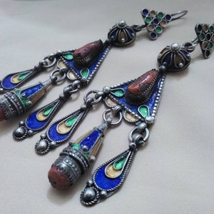 Kabyle - Old Algerian earring from the Grand Kabyle region / Berber jewelry / Kabyle jewelry / Kabyle silver earring.