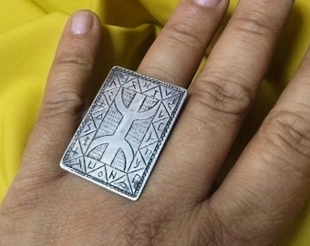 Magic ring from the Tuareg tribes in the Sahara Desert, Tifinagh ring, Tuareg ring, Tuareg jewelry, Berber amulet, ancient ring.