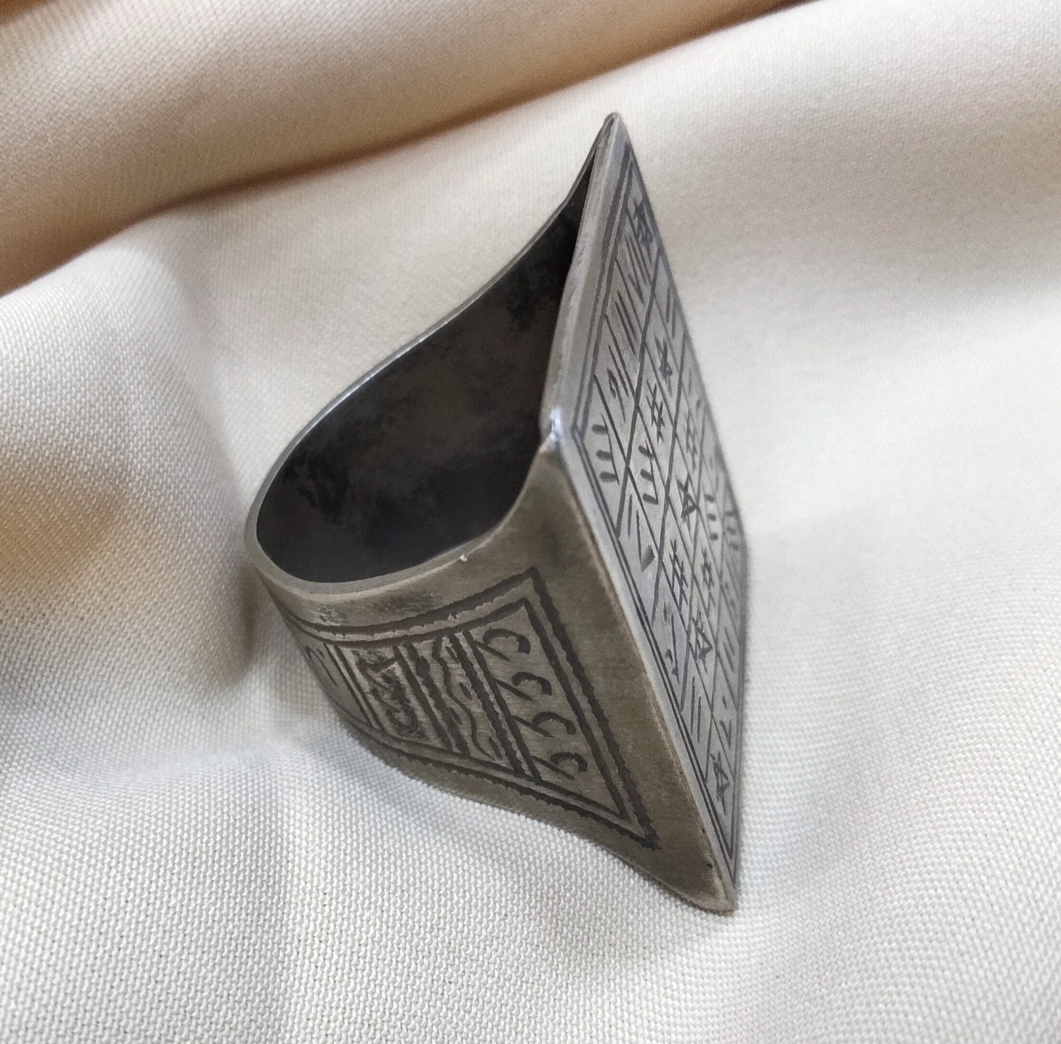 Tuareg Marabout Silver Ring With Magical Engravings - Tuareg