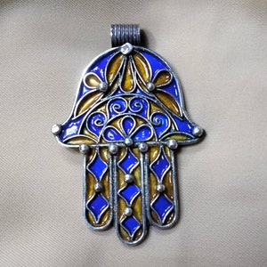 Berber Khamsa in solid silver, hamsa, Berber fatma hand, Berber jewelry, ethnic pendant, jewelry from Morocco, tribal, Kabyle, boho.