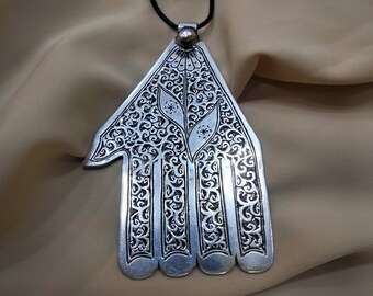 Morocco - Khamsa in solid silver. Amulet. Jewish Hamsa. Hand of fatima silver. Hamesh elder. Berber necklace. Khamsa vintage silver.