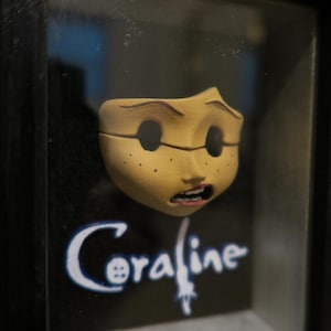 Coraline Doll Puppet Display Face Prop Replica – Hand Sculpted/Painted Shadow Box Collectible image 3