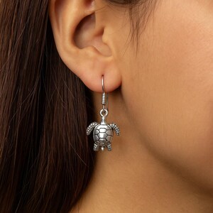 Silver Sea Turtle Dangle Earrings, Ocean Animal Jewelry, Marine Life Gift for Women, Handmade Beach Theme Accessories, Daughter gift earring
