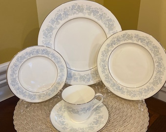 Royal Doulton 5 Piece Place Setting MEADOW MIST, Blue Floral, Wedding Gift, Bridal Gift, Stunning, 10 sets available